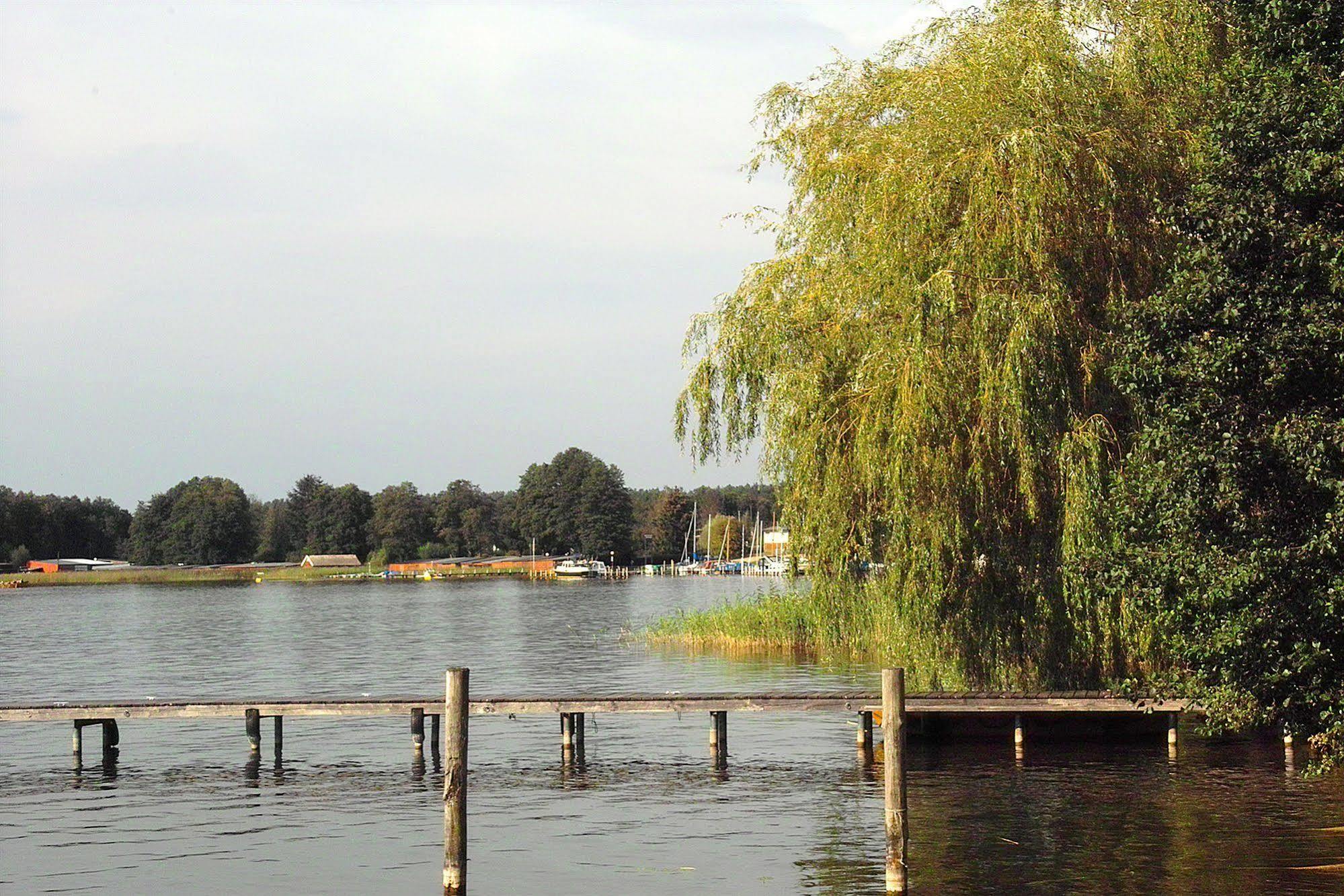 Keramik Hotel Rheinsberg Exterior foto